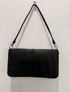 Wilsons Leather Pelle Studio Black Leather Shoulder Bag